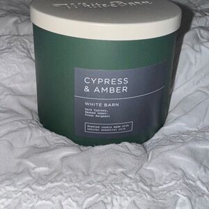 White Barn Cypress & Amber Candle - Forest Green